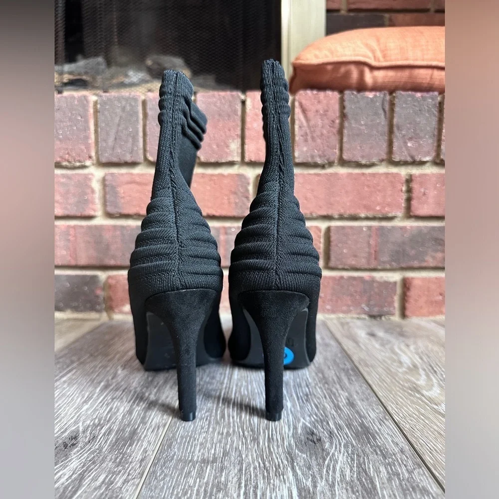 🛍️ NEW  MIA black knit boots (3.5” heels) Size 6 1/2